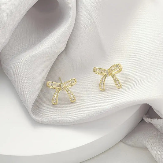 Goldene Schleifen-Ohrstecker